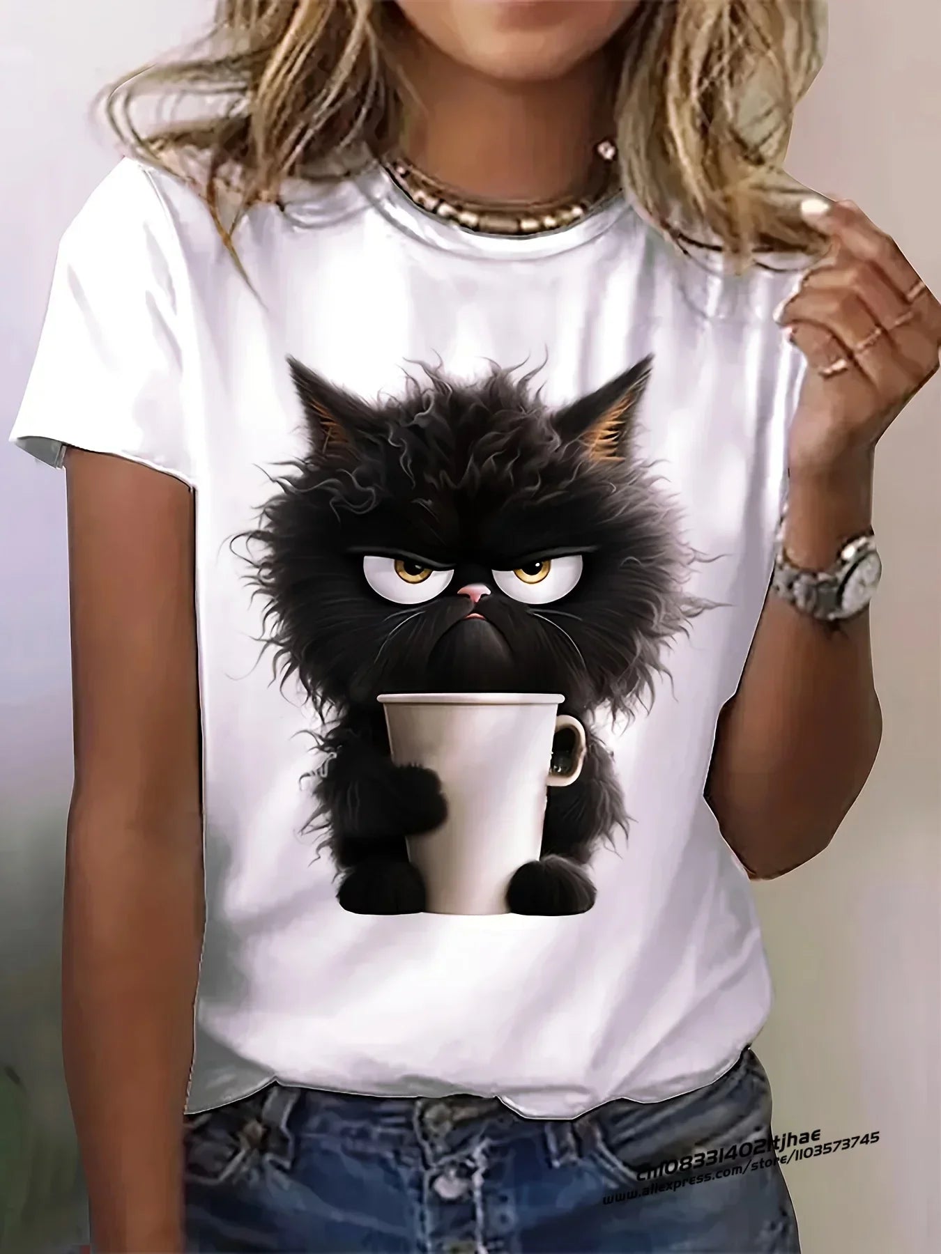 Classic Cat Print T-Shirt: Effortless Style & Everyday Comfort